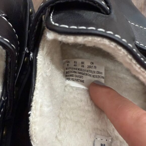 American Eagle Black Sherpa Lined Studded Clogs - Picture 7 of 8